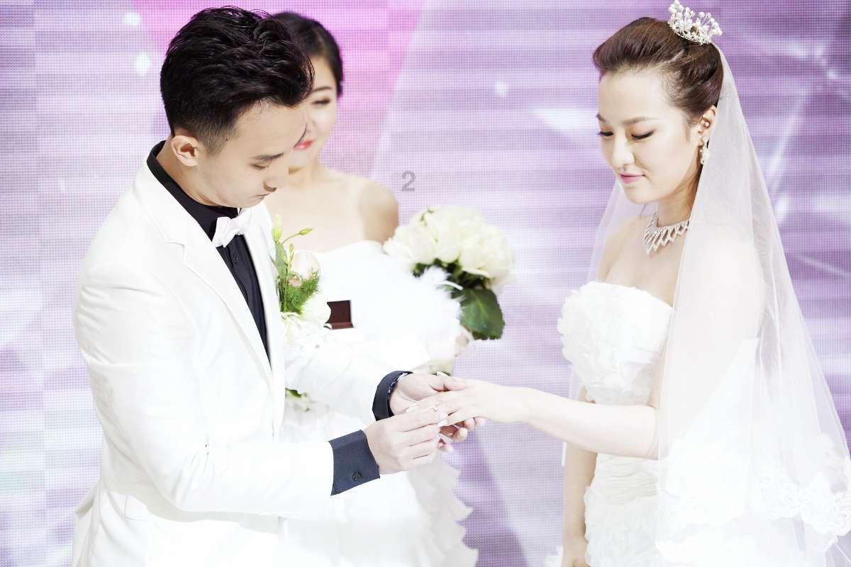 蕾哈娜韩素希助阵的 DIOR 高订大秀,简直美惨了!